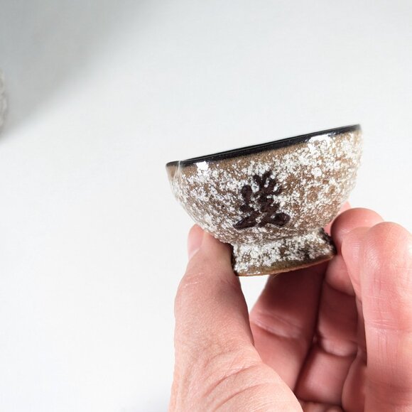 Japanese Ceramic Sake set, miniature finger bowl set with small carafe - Picture 5 of 8